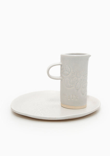 http://www.dianiboutique.com/cdn/shop/files/DIANI-STONE-JUG-Milk-_Cookies-Set_grande.jpg?v=1697243098