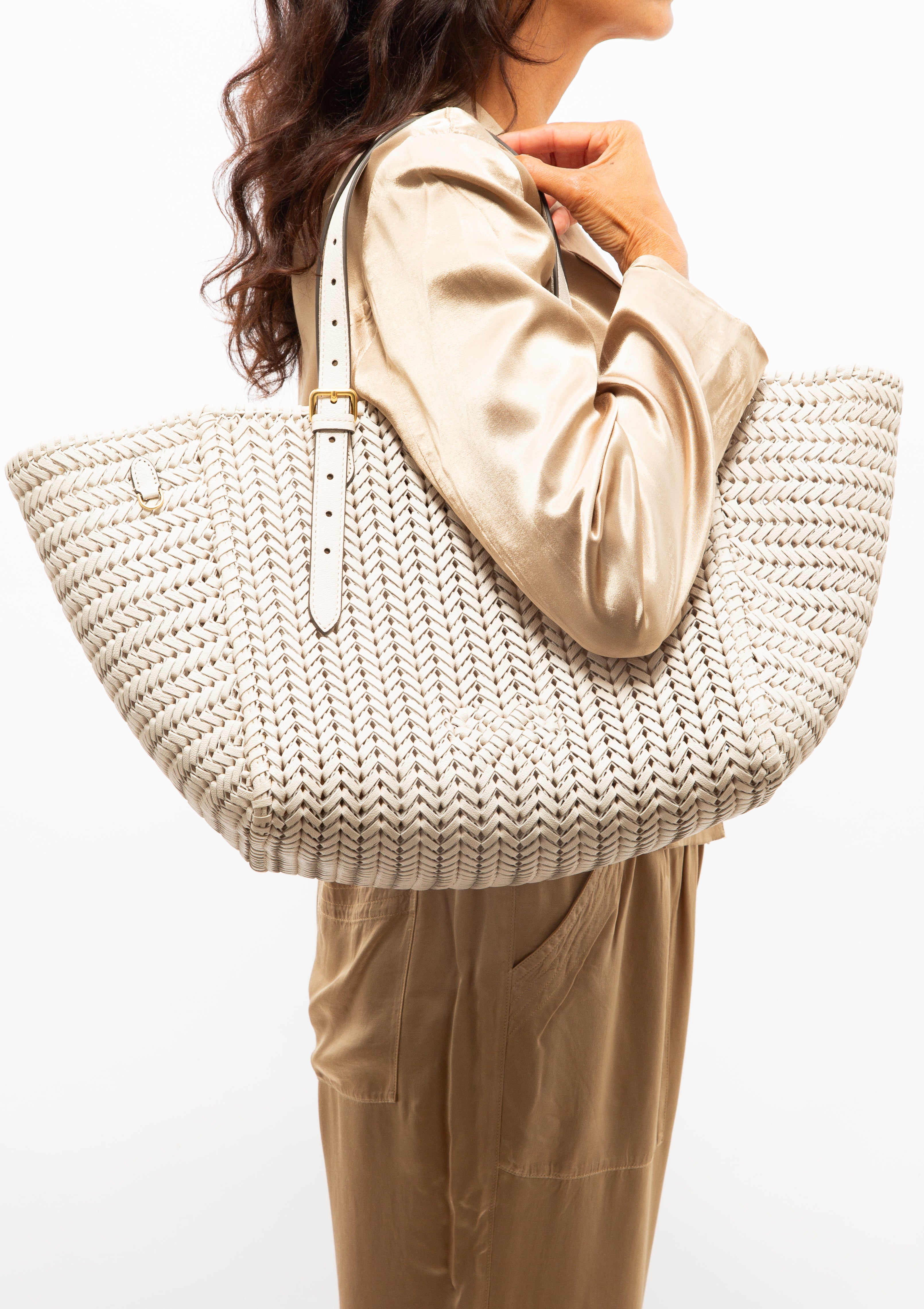 The Neeson Square Tote | Chalk