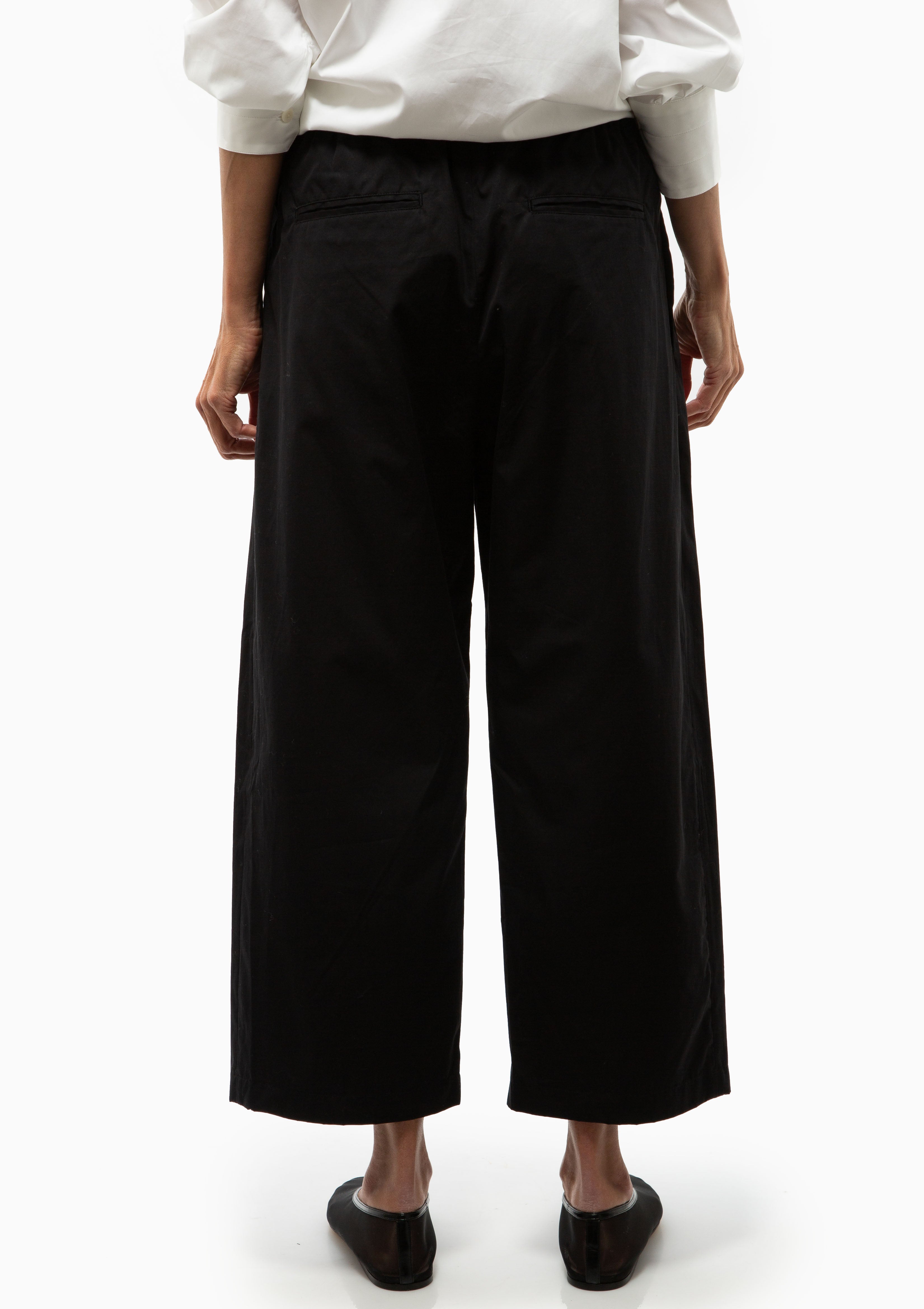 Drawstring Pleat Front Pant | Black