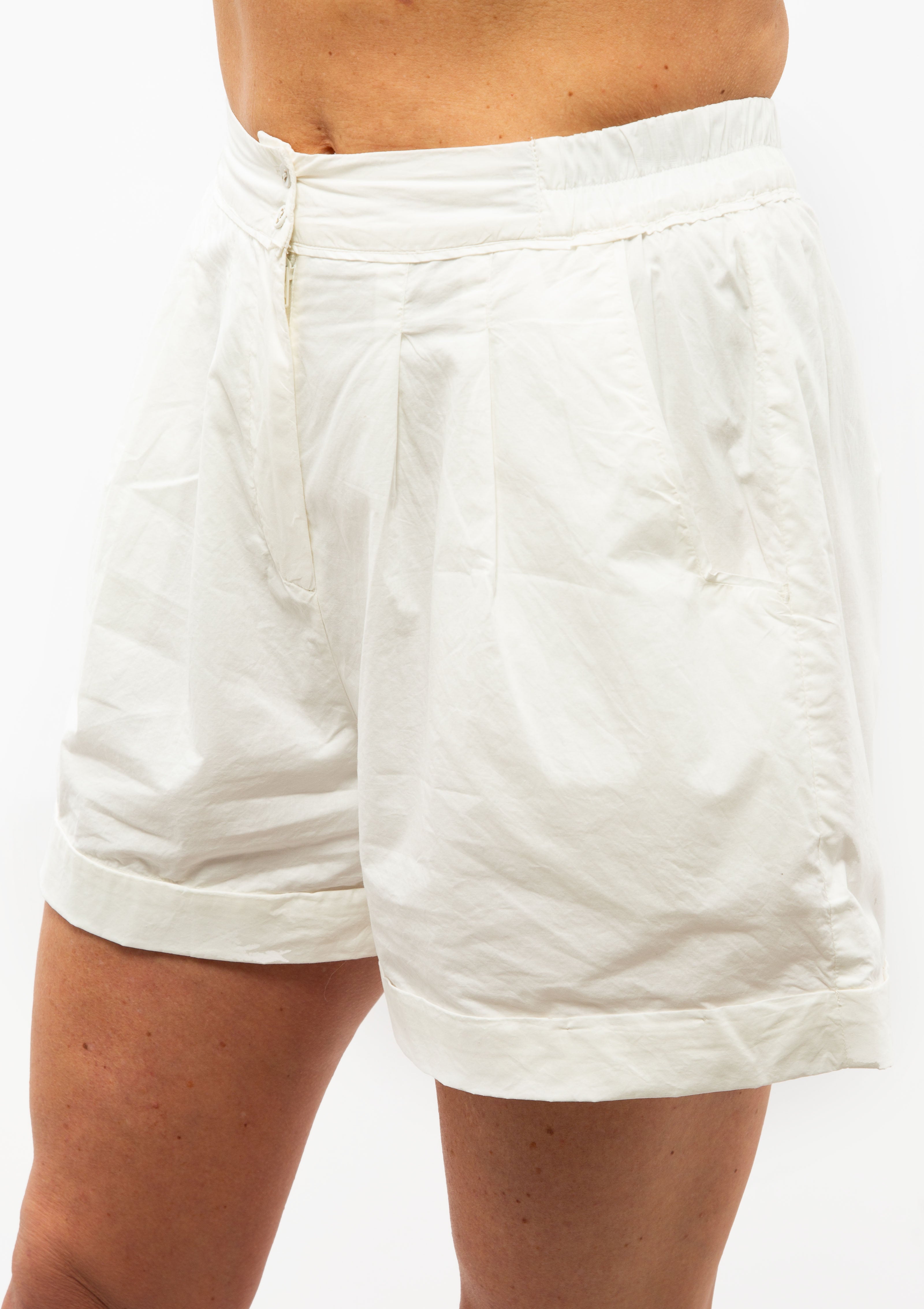 Melbourne Short | White