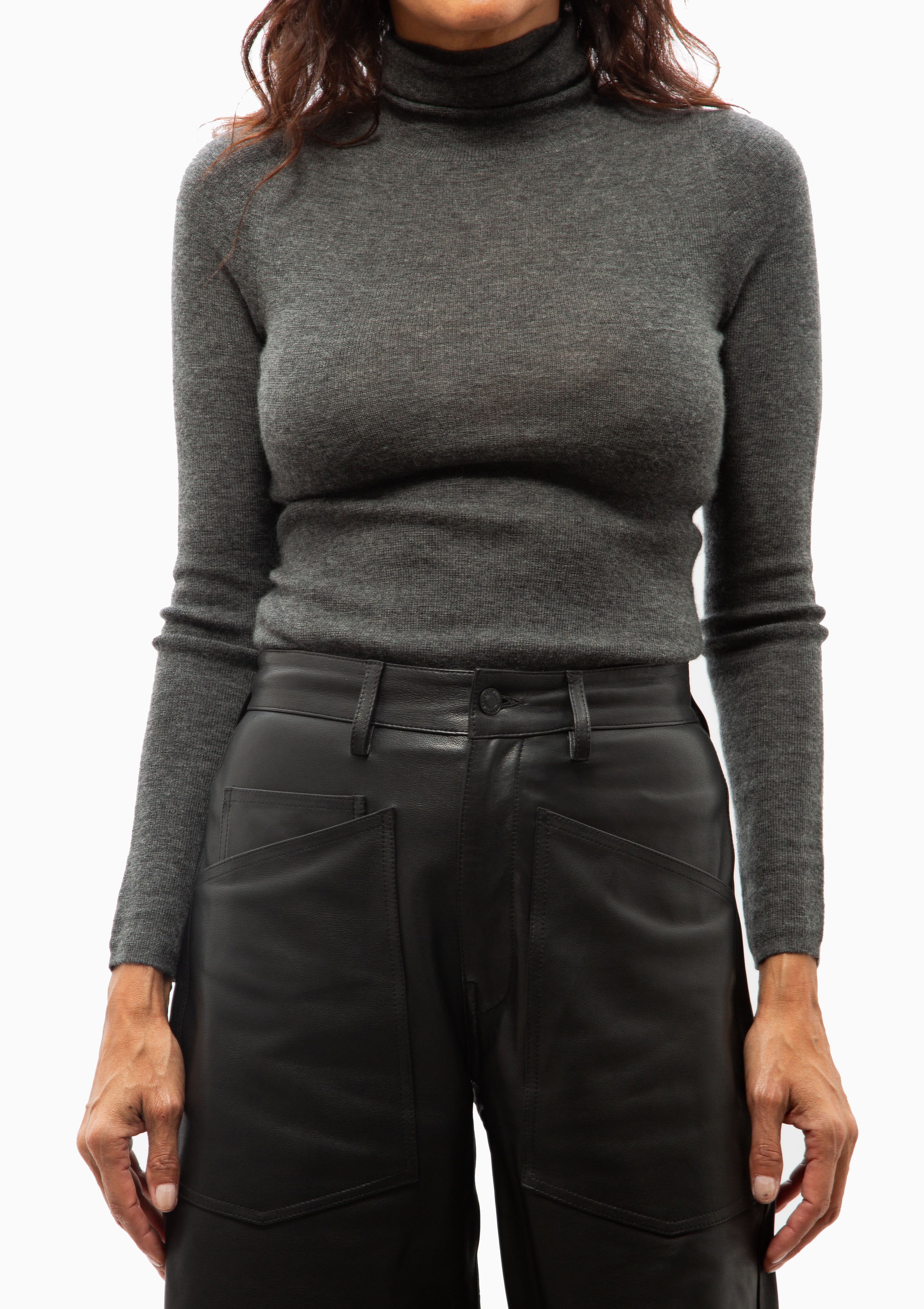 Lynnette Turtleneck | Charcoal