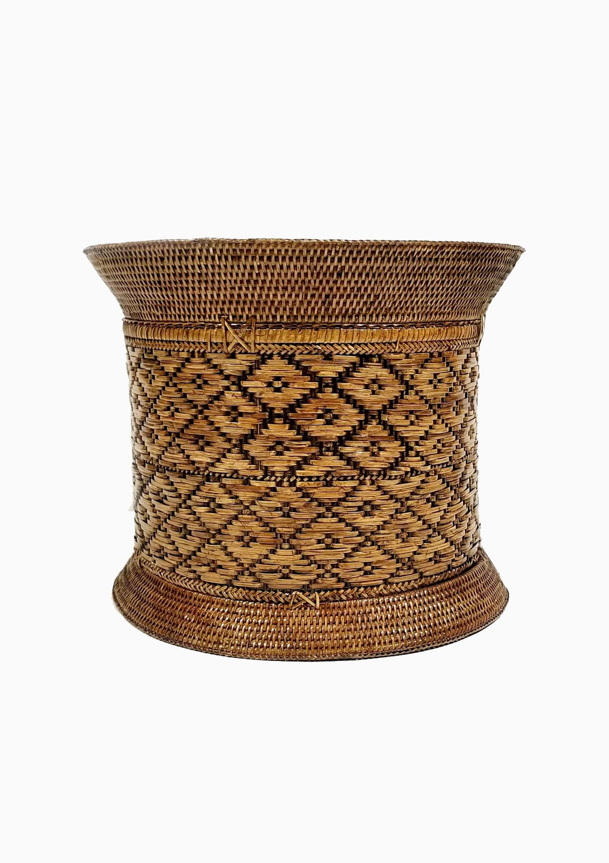 Rattan Round Motif Side Table | 20" x 16"