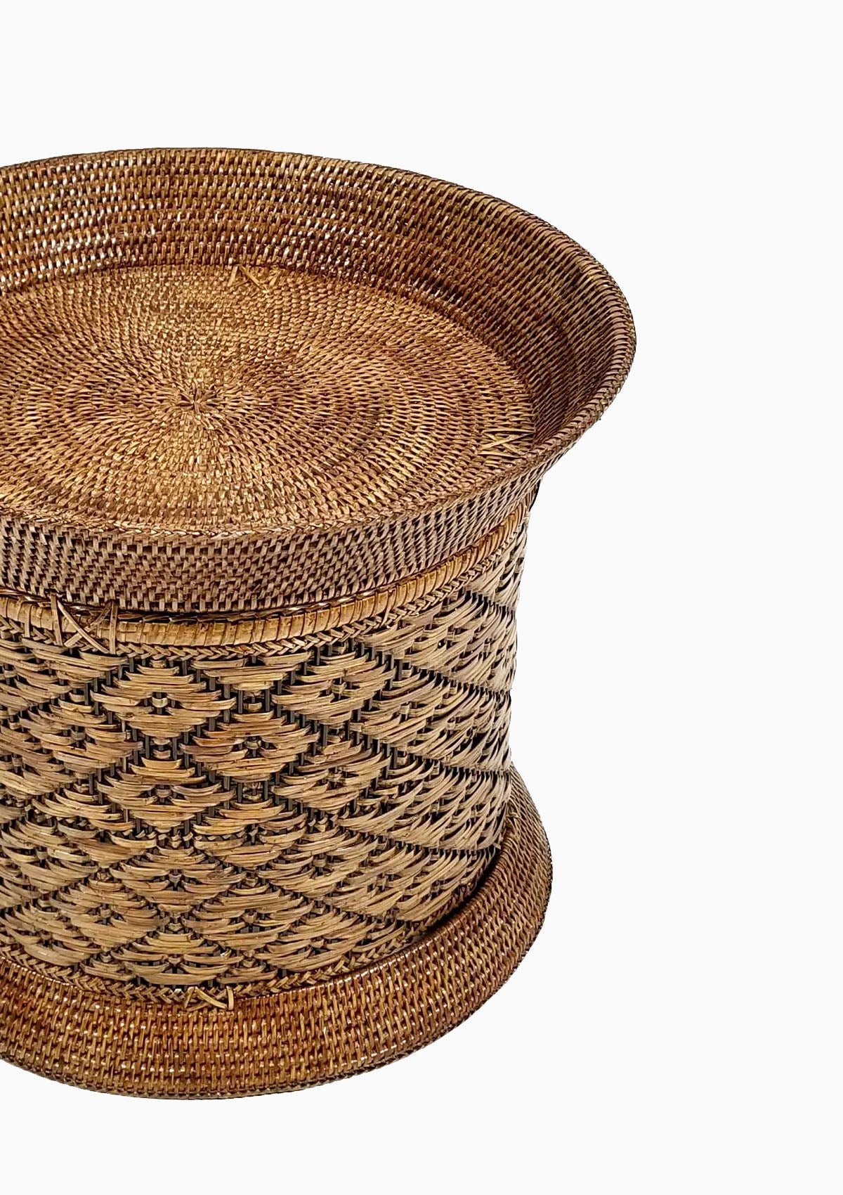 Rattan Round Motif Side Table | 20" x 16"