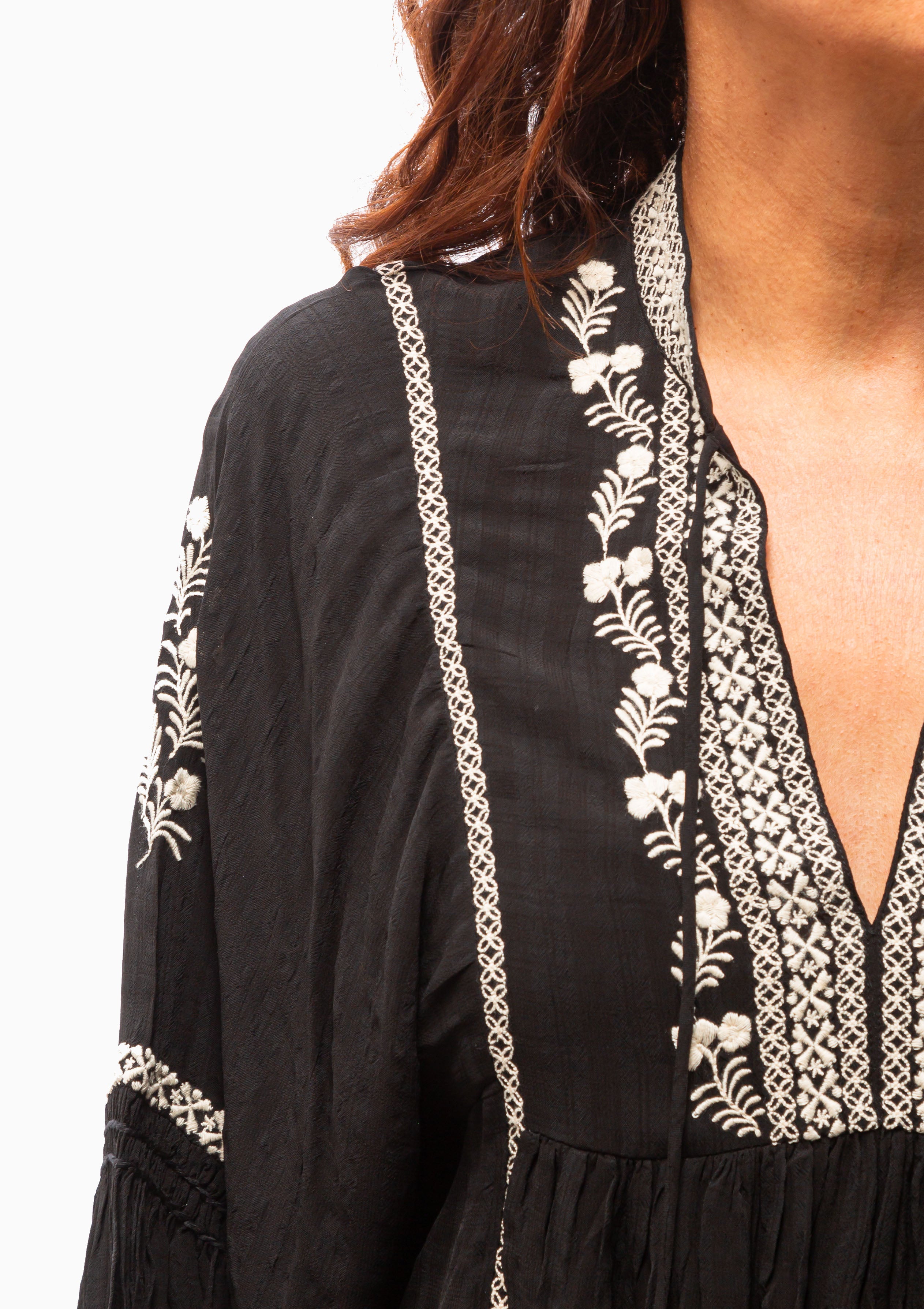 Baltik Embroidered Blouse | Noir