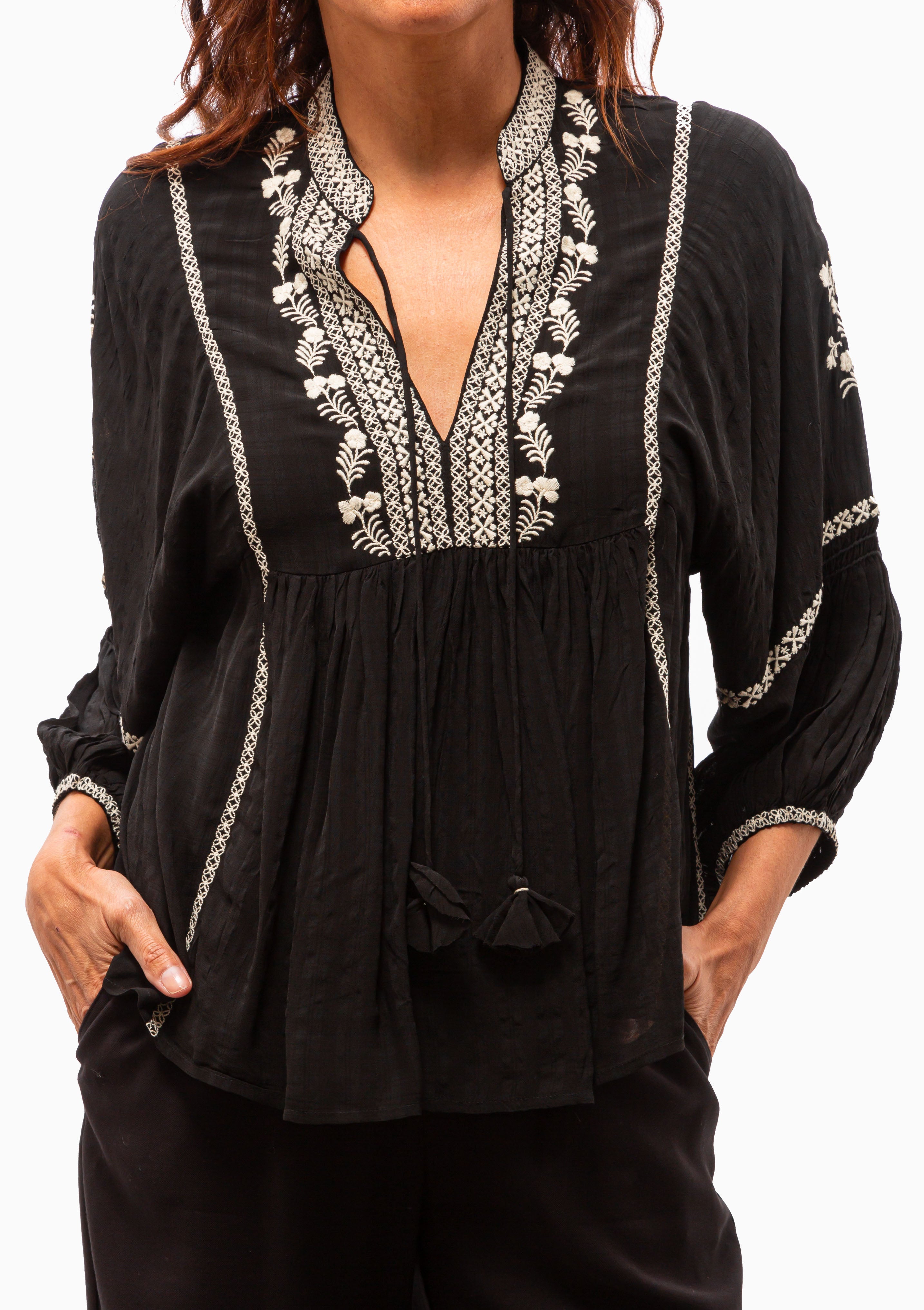 Baltik Embroidered Blouse | Noir