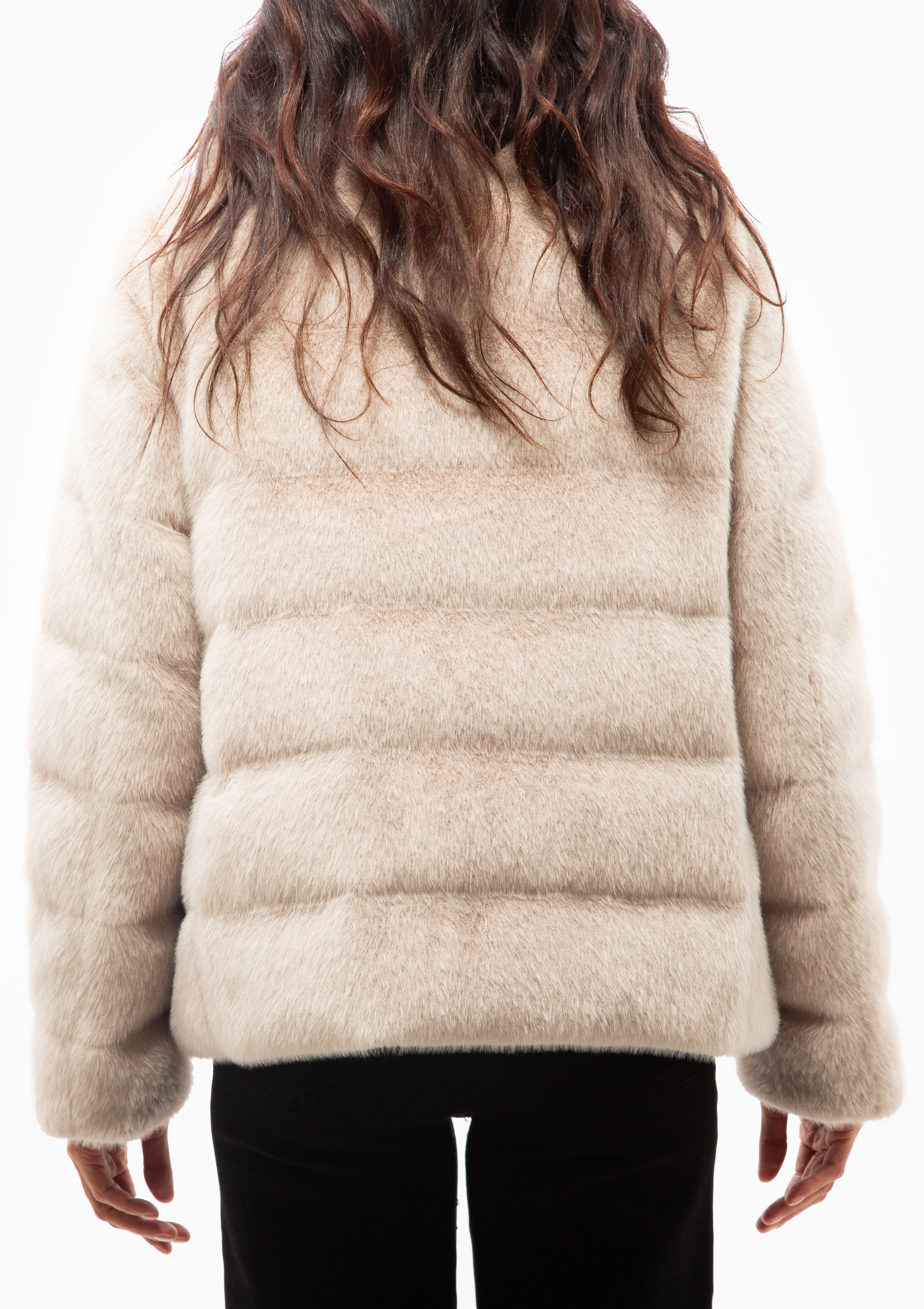 New Lady Faux Fur Cape Chantilly 42