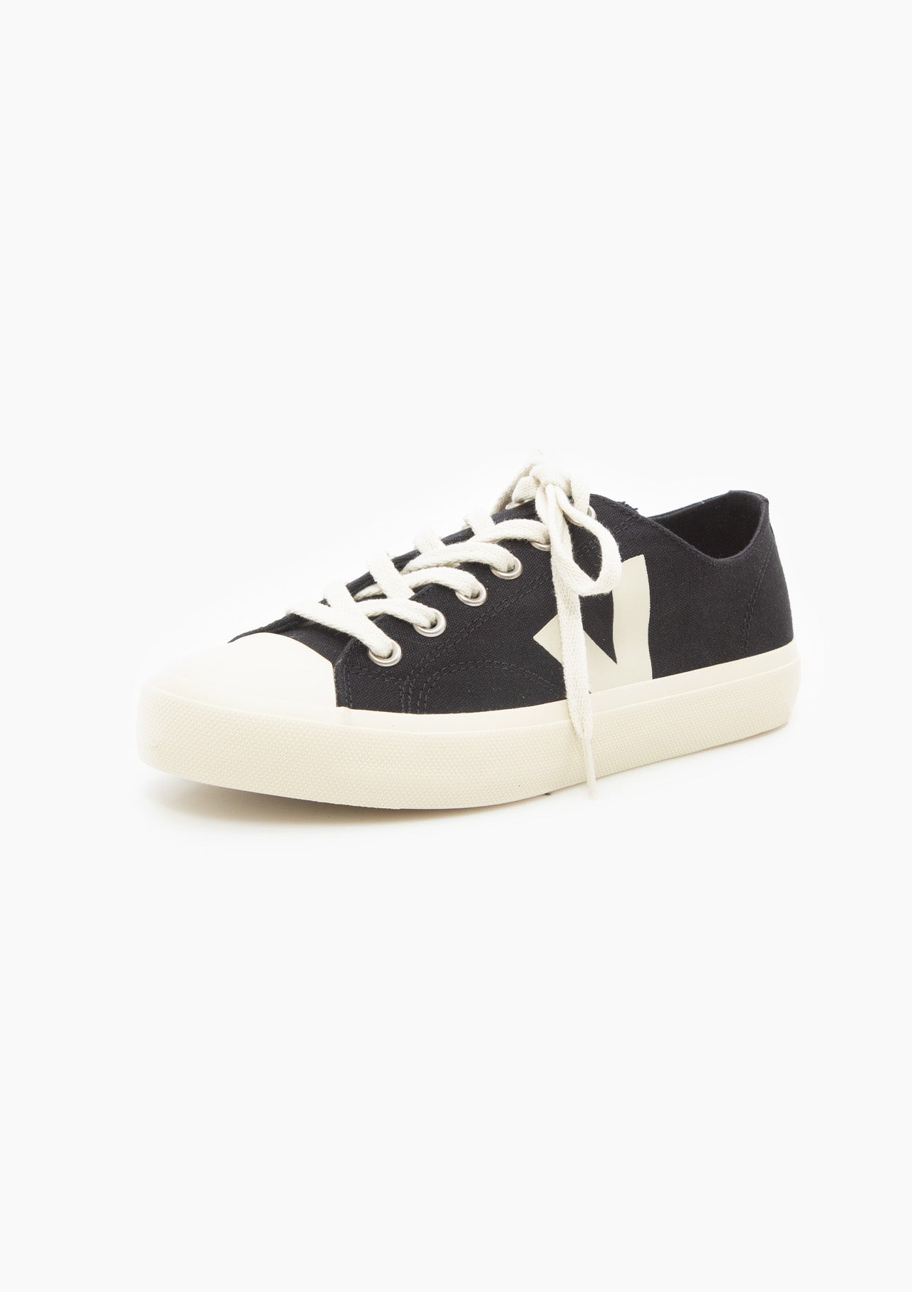 Wata II Low Canvas Sneaker | Black Pierre