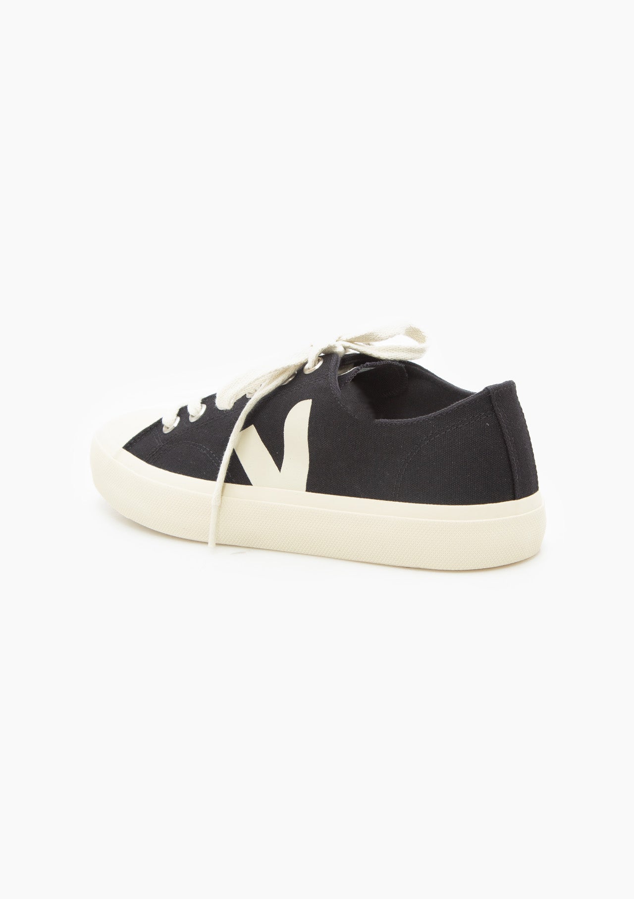 Wata II Low Canvas Sneaker | Black Pierre