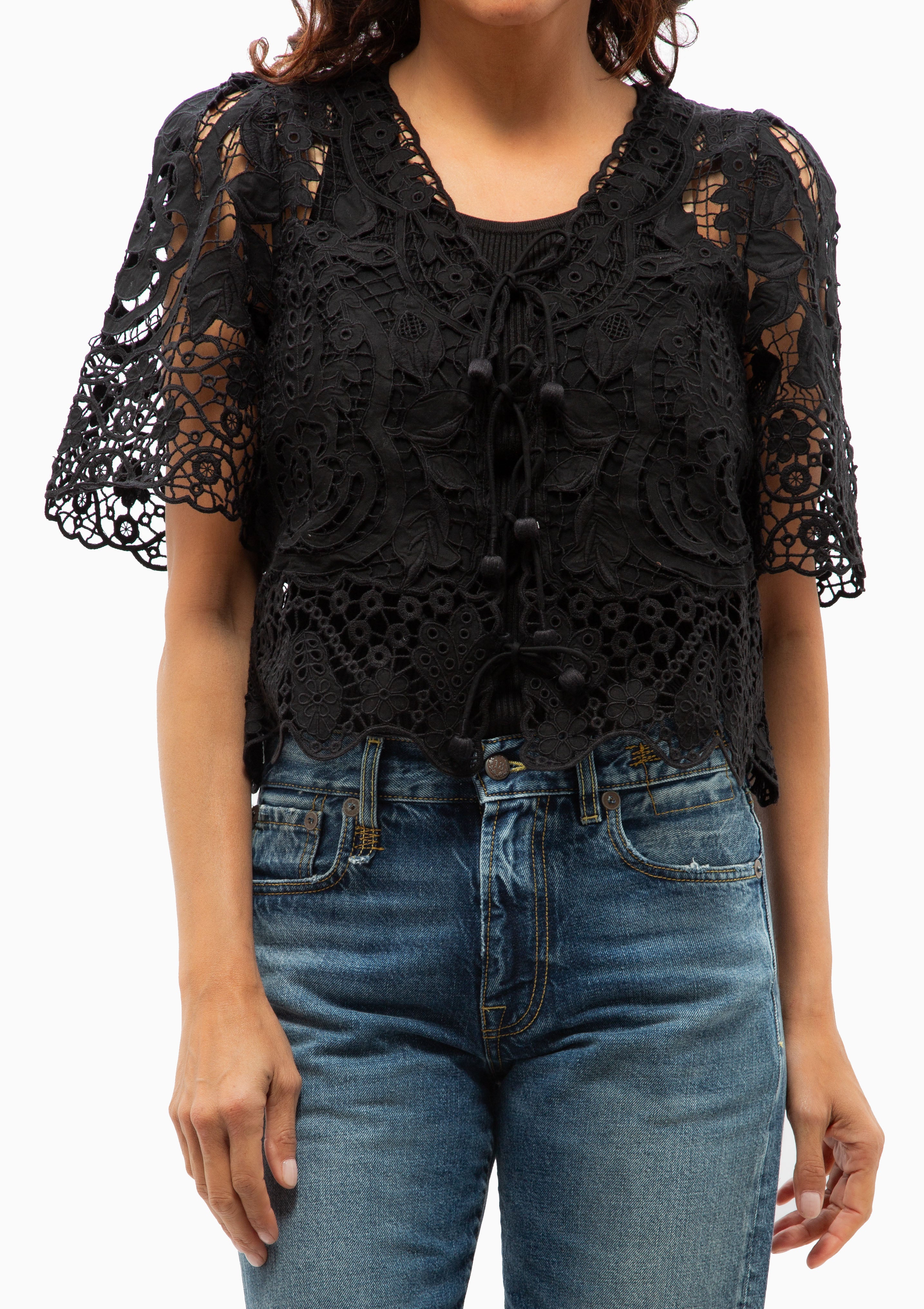 Gianna Lace Tie Front Top | Black