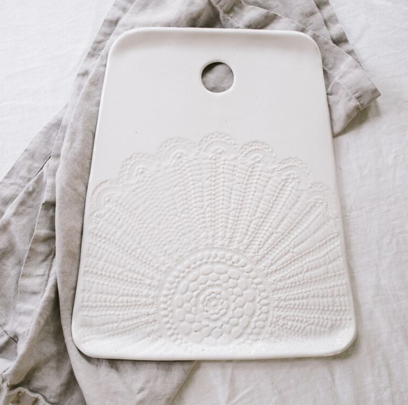 Lace Cheeseboard | White