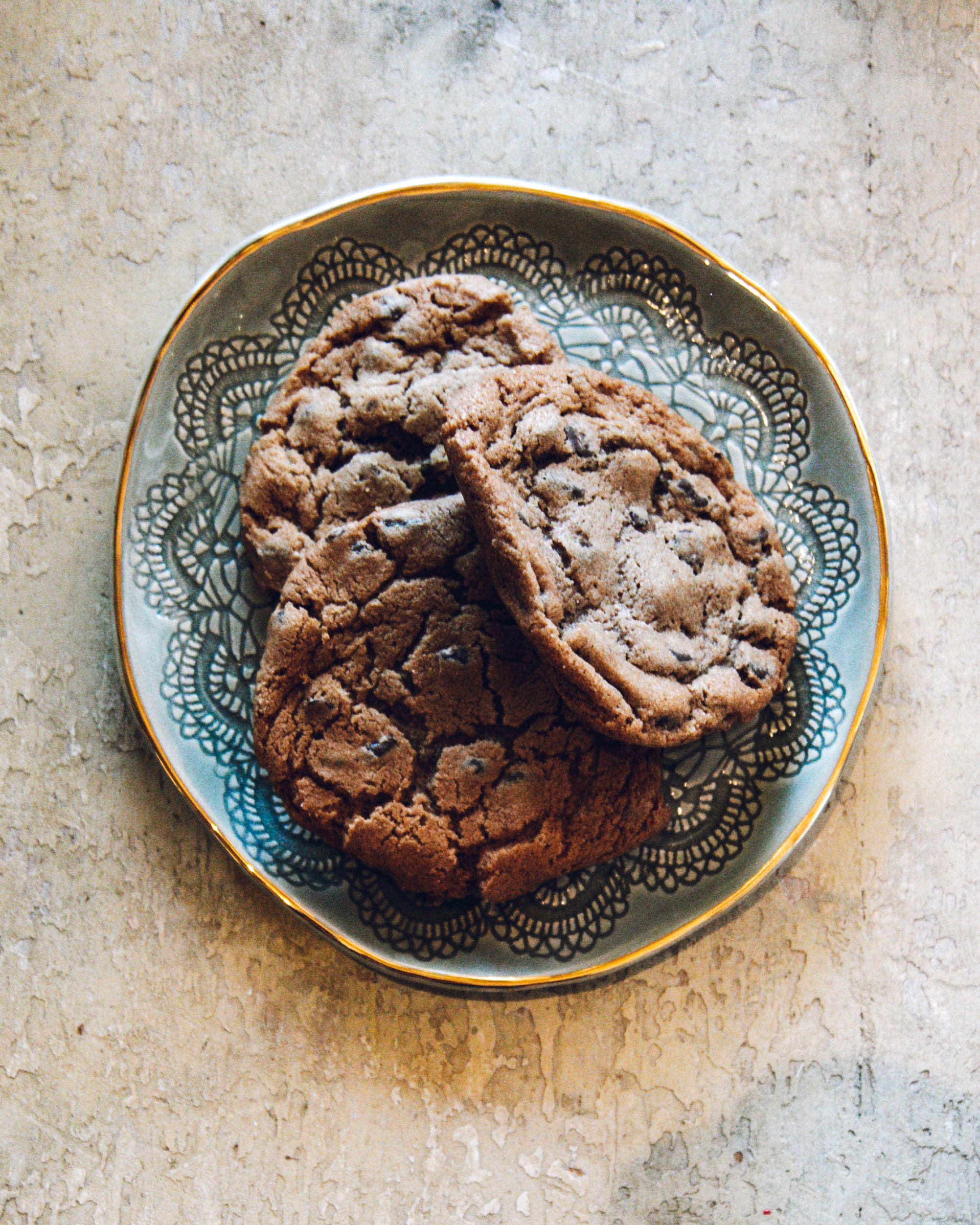 Gold Brush Cookie Plate | Moss